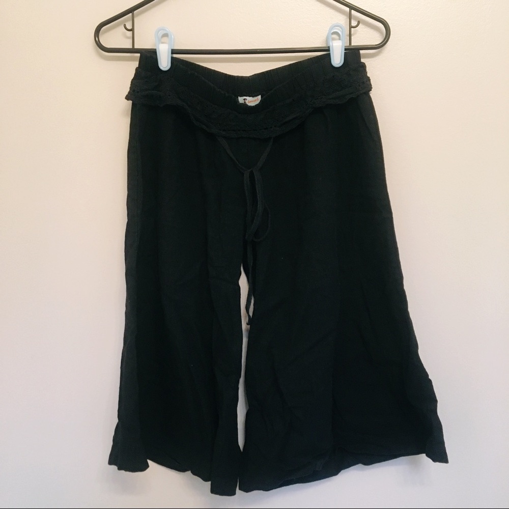 Wideleg Midi Pants